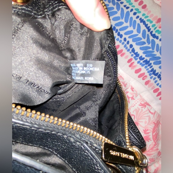 Michael Kors Nicole Triple Compartment pebble Leather Cross Body Handbag - Picture 15 of 15